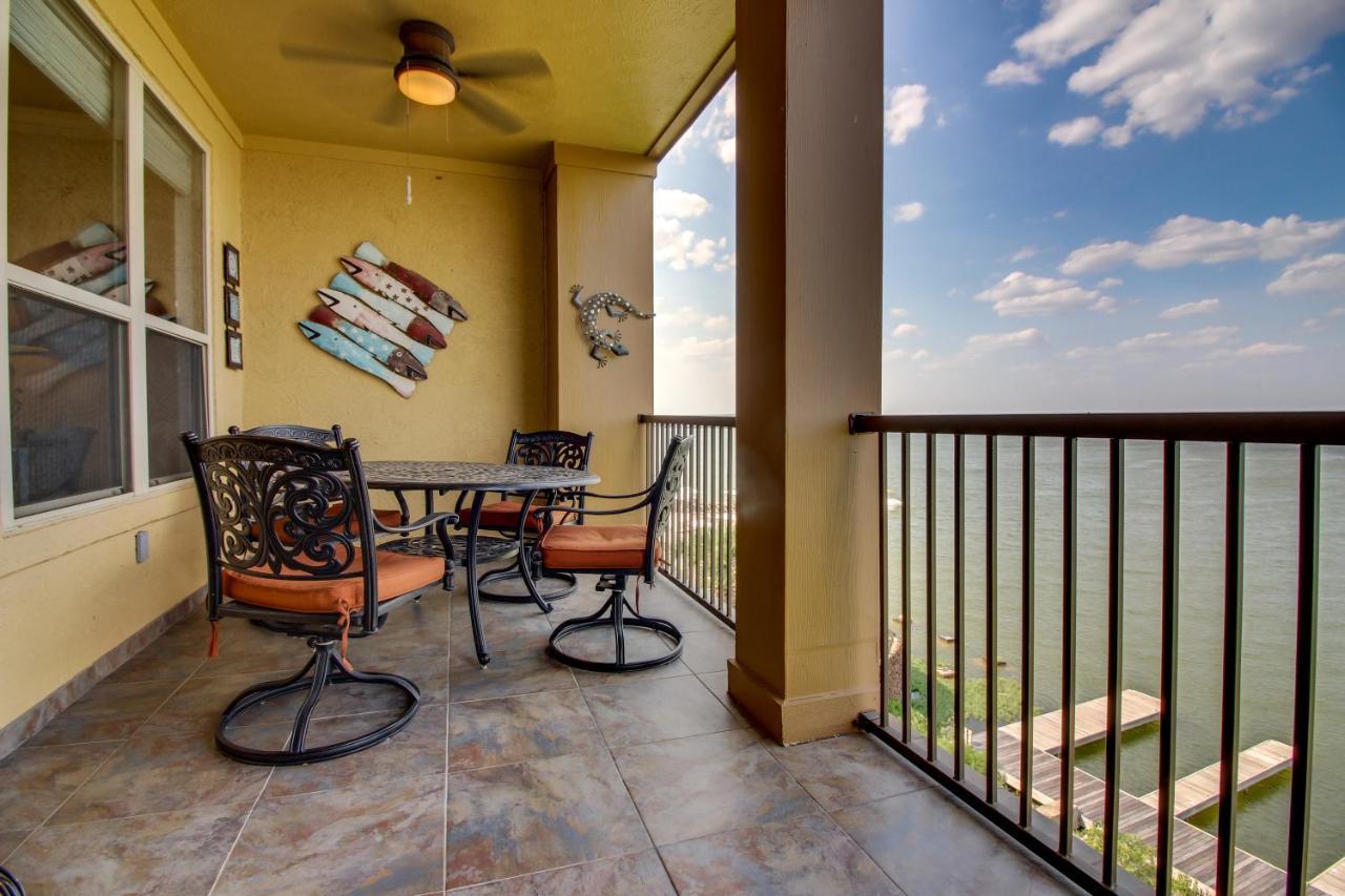 The Waters Condo Building 5 Patriot'S Retreat Horseshoe Bay Exteriér fotografie